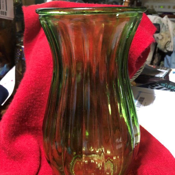 No brand Other - Vintge Green glassware vase